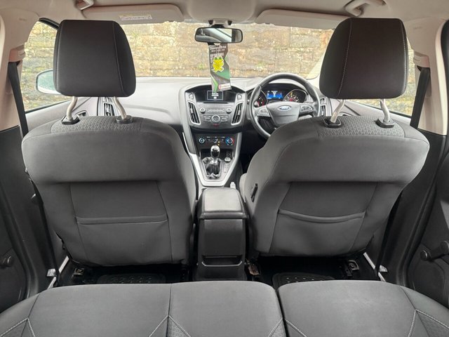 2015 Ford Focus 1L Zetec 5dr - Photo 9