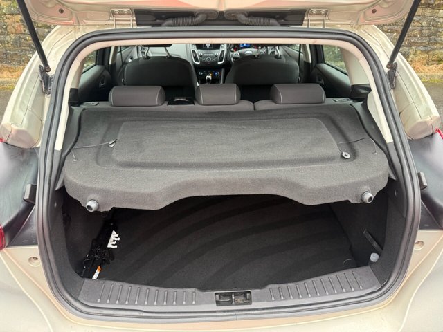 2015 Ford Focus 1L Zetec 5dr - Photo 10