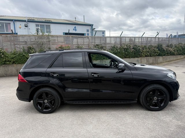 2018 MERCEDES-BENZ GLE 2.1 GLE250d AMG Night Edition SUV 5dr Diesel G-Tronic 4MATIC Euro 6-2 FORMER KEEPERS-HEATED BLACK LEATHER-SMART PHONE INTEGRATION-REVERSE CAMERA-ELECTRIC MEMORY SEATS-ELECTRIC FOLDING MIRRORS-20" ALLOYS-SIDE STEPS-BLUETOOTH-SATNAV-NIGHT PACKAGE-CLIMATE CONTROL - Photo 11