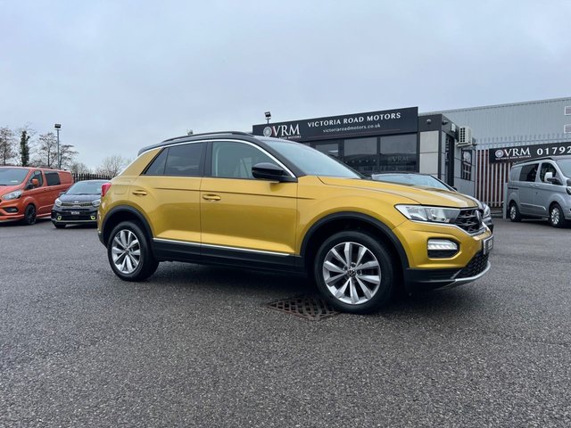 View our VOLKSWAGEN T-ROC