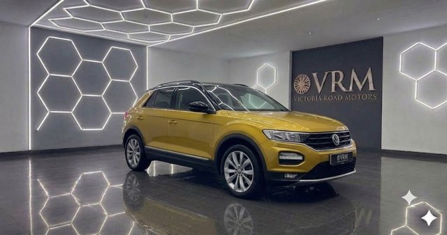 View our VOLKSWAGEN T-ROC