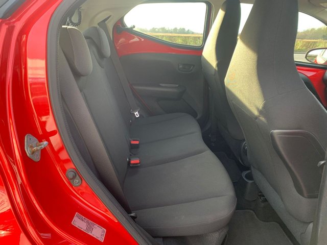 2020 TOYOTA AYGO - Photo 12