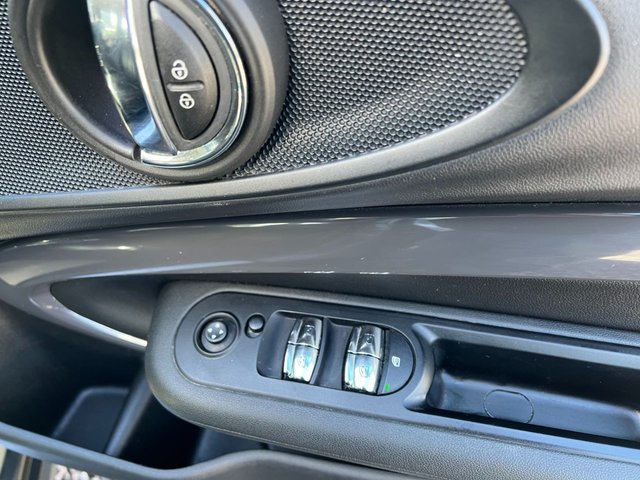 2017 MINI CLUBMAN - Photo 11