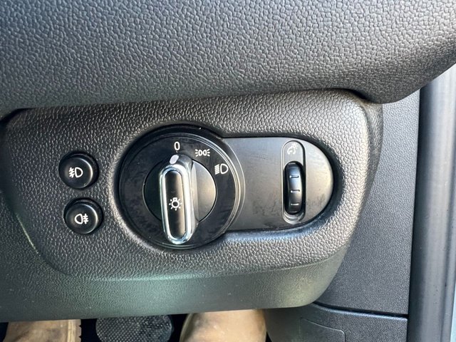 2017 MINI CLUBMAN - Photo 12