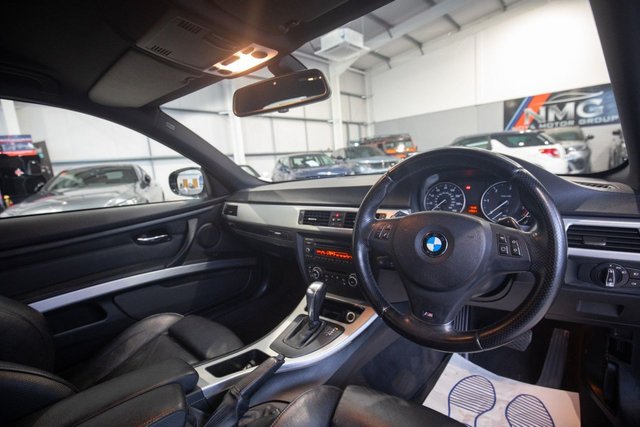 2011 BMW 3 Series 2L M Sport 2dr - Photo 2