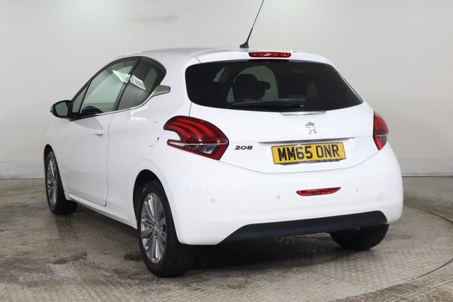 2015 PEUGEOT 208 1.2 PureTech Allure Hatchback 3dr Petrol Manual Euro 6 (82 ps) - Photo 6