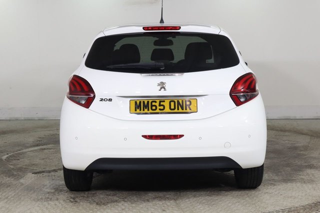 2015 PEUGEOT 208 1.2 PureTech Allure Hatchback 3dr Petrol Manual Euro 6 (82 ps) - Photo 5