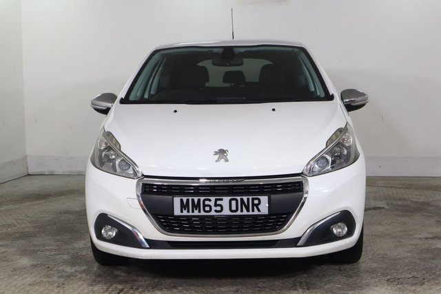 2015 PEUGEOT 208 1.2 PureTech Allure Hatchback 3dr Petrol Manual Euro 6 (82 ps) - Photo 2