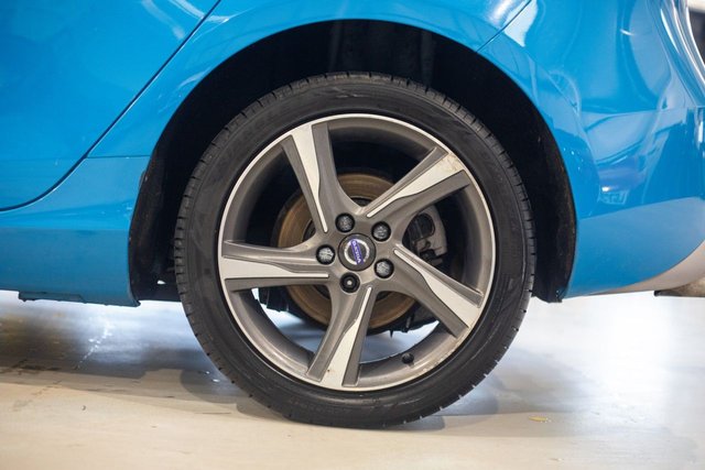 2015 Volvo V40 2L R-Design 5dr - Photo 7
