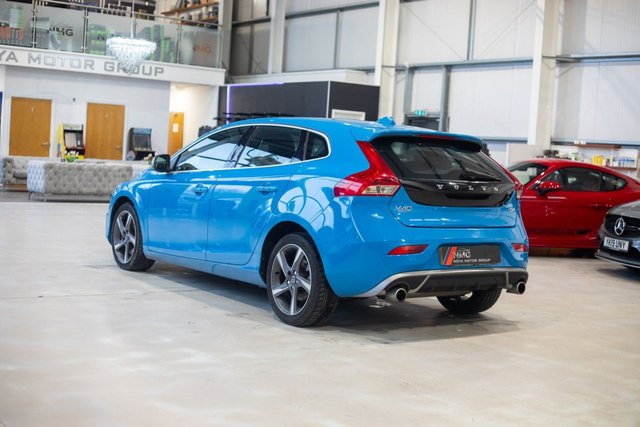 2015 Volvo V40 2L R-Design 5dr - Photo 4