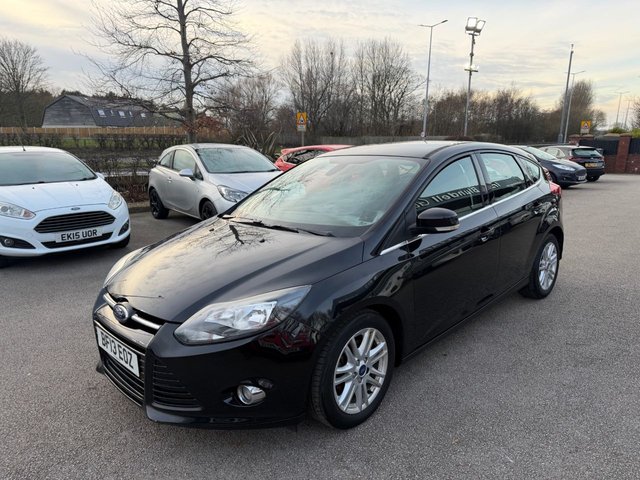 2013 FORD FOCUS 1.6 TDCi ECOnetic Titanium Hatchback 5dr Diesel Manual Euro 5 (s/s) (105 ps) - Photo 2