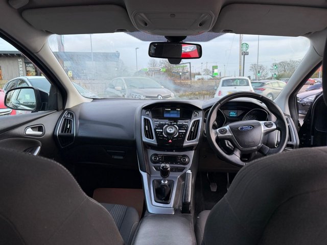 2013 FORD FOCUS 1.6 TDCi ECOnetic Titanium Hatchback 5dr Diesel Manual Euro 5 (s/s) (105 ps) - Photo 10