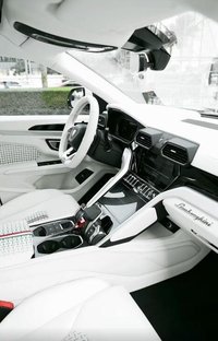 USED 2024 75 LAMBORGHINI URUS 4.0 V8 BiTurbo 25.9kWh SE Auto 4WD Euro 6 5dr VENUUM UK-LIMITED BUILD SLOTS