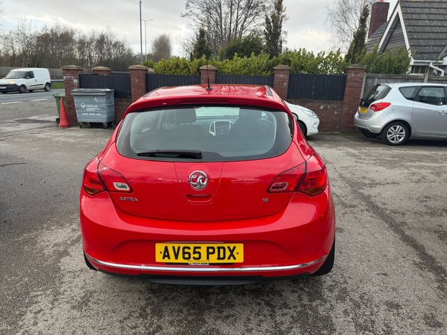 2015 VAUXHALL ASTRA 1.6i Excite Hatchback 5dr Petrol Manual Euro 6 (115 ps) - Photo 4