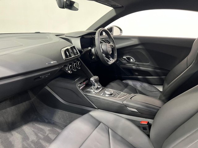 View our AUDI R8