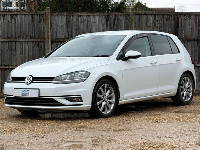 2017 Volkswagen Golf - Photo 2