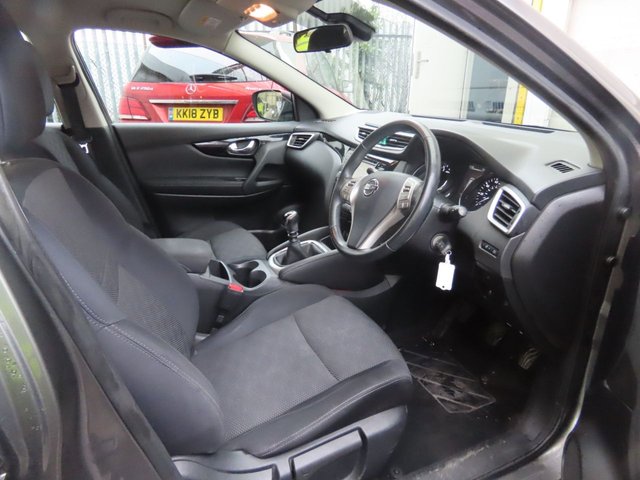 View our NISSAN QASHQAI