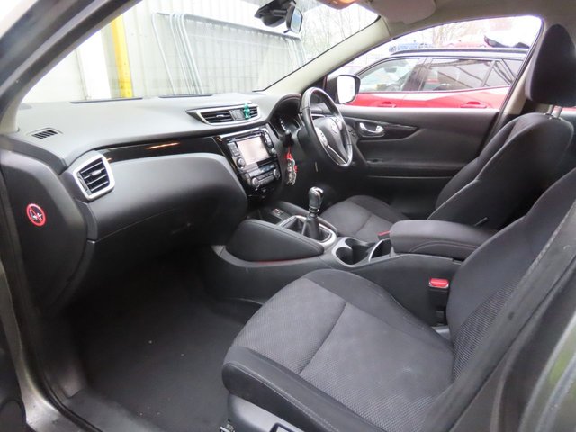 View our NISSAN QASHQAI