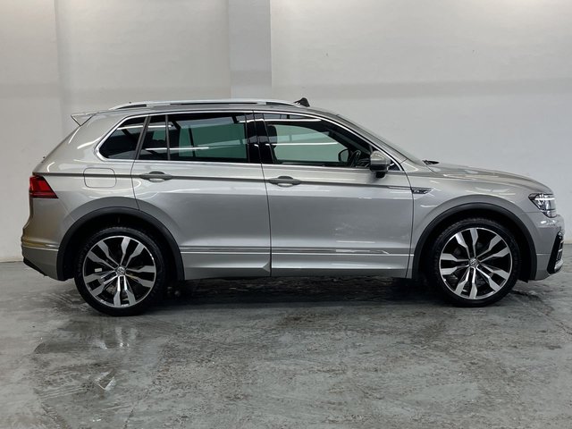 2018 VOLKSWAGEN TIGUAN 2.0 TDI R-Line SUV 5dr Diesel Manual Euro 6 (s/s) (150 ps) - Photo 3