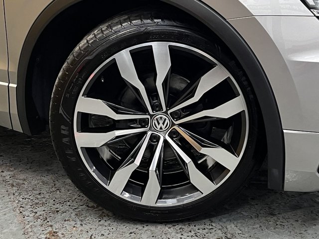 2018 VOLKSWAGEN TIGUAN 2.0 TDI R-Line SUV 5dr Diesel Manual Euro 6 (s/s) (150 ps) - Photo 7