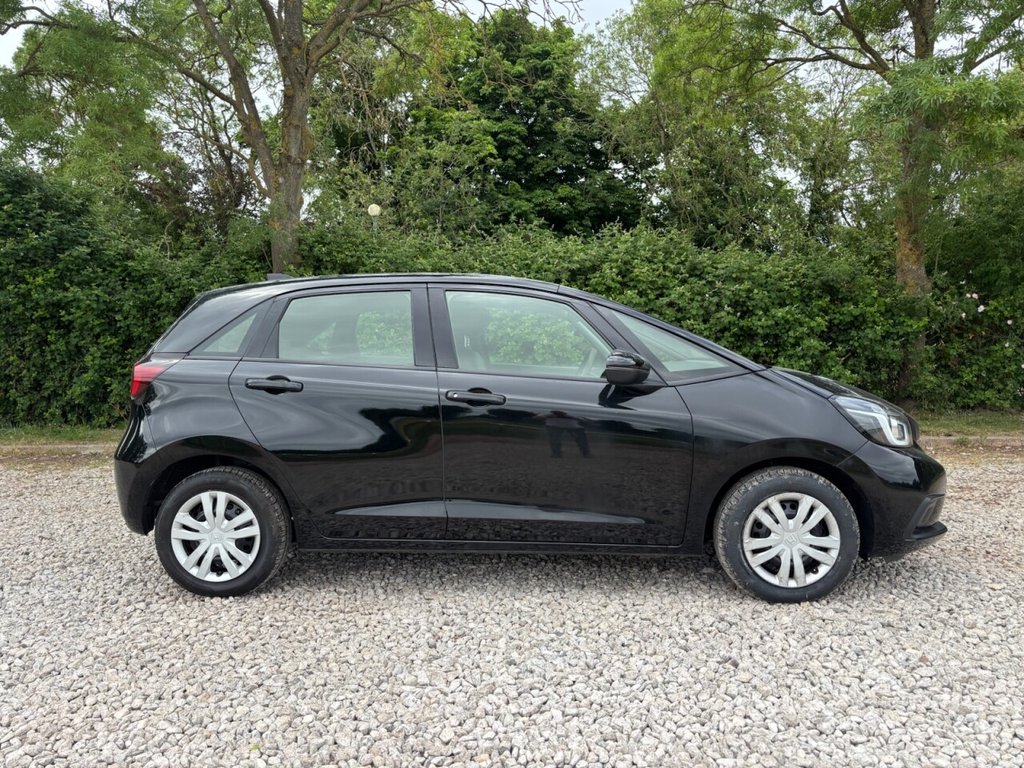 USED 2022 72 HONDA JAZZ 1.5 h i-MMD SE Hatchback 5dr Petrol Hybrid eCVT Euro 6 (s/s) (109 ps) &pound;ZERO DEPOSIT FINANCE