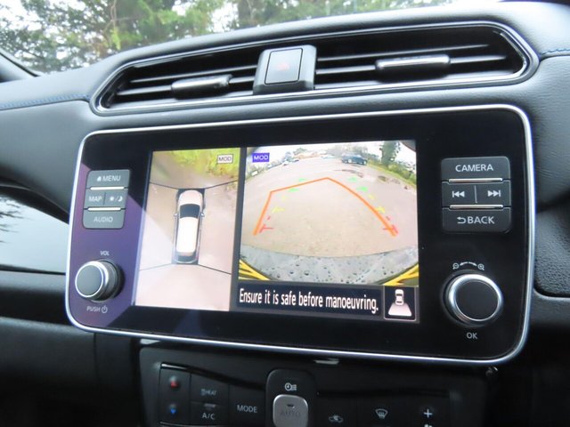 2021 NISSAN LEAF - Photo 11