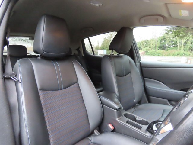 2021 NISSAN LEAF - Photo 8