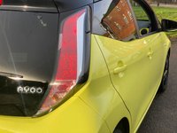 USED 2017 67 TOYOTA AYGO 1.0 VVT-i x-cite 3 Yellow Bi-Tone Hatchback 5dr Petrol Manual Euro 6 (68 ps) STUNNING COLOUR
