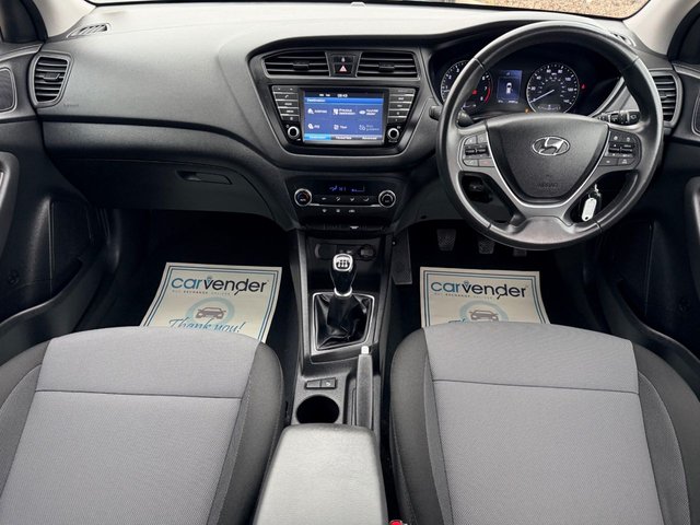 2017 Hyundai I20 1.2L Premium Nav 5dr - Photo 3