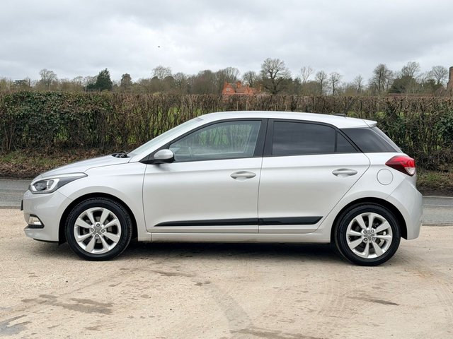 2017 Hyundai I20 1.2L Premium Nav 5dr - Photo 7