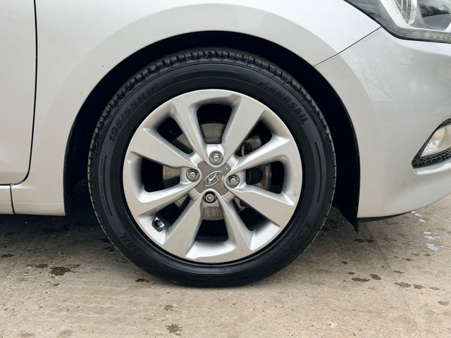 2017 Hyundai I20 1.2L Premium Nav 5dr - Photo 10