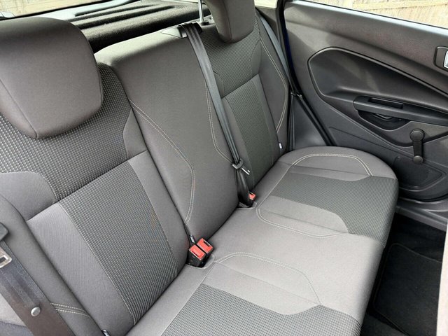 2017 Ford Fiesta - Photo 10