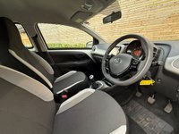 USED 2015 65 TOYOTA AYGO 1.0 VVT-i x-play Hatchback 5dr Petrol Manual Euro 5 Euro 5 (68 ps) 12 MONTHS AA, FRESH SERVICE