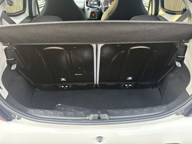 2021 TOYOTA AYGO - Photo 9