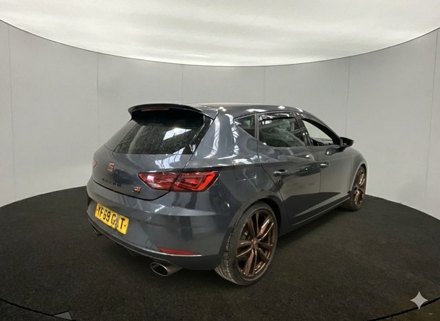 2019 Seat Leon 2L Cupra 290 5dr - Photo 4