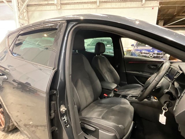 2019 Seat Leon 2L Cupra 290 5dr - Photo 8