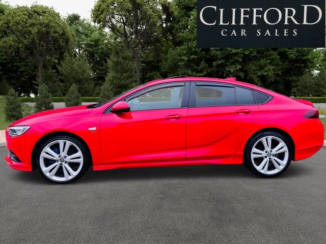 2017 Vauxhall Insignia 2L SRI Vx Line Nav 5dr - Photo 3