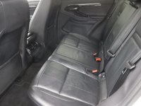 USED 2021 71 LAND ROVER RANGE ROVER EVOQUE 1.5 P300e 12.2kWh S SUV 5dr Petrol Plug-in Hybrid Auto 4WD Euro 6 (s/s) (309 ps) APPLE CARPLAY | HEATED SEATS