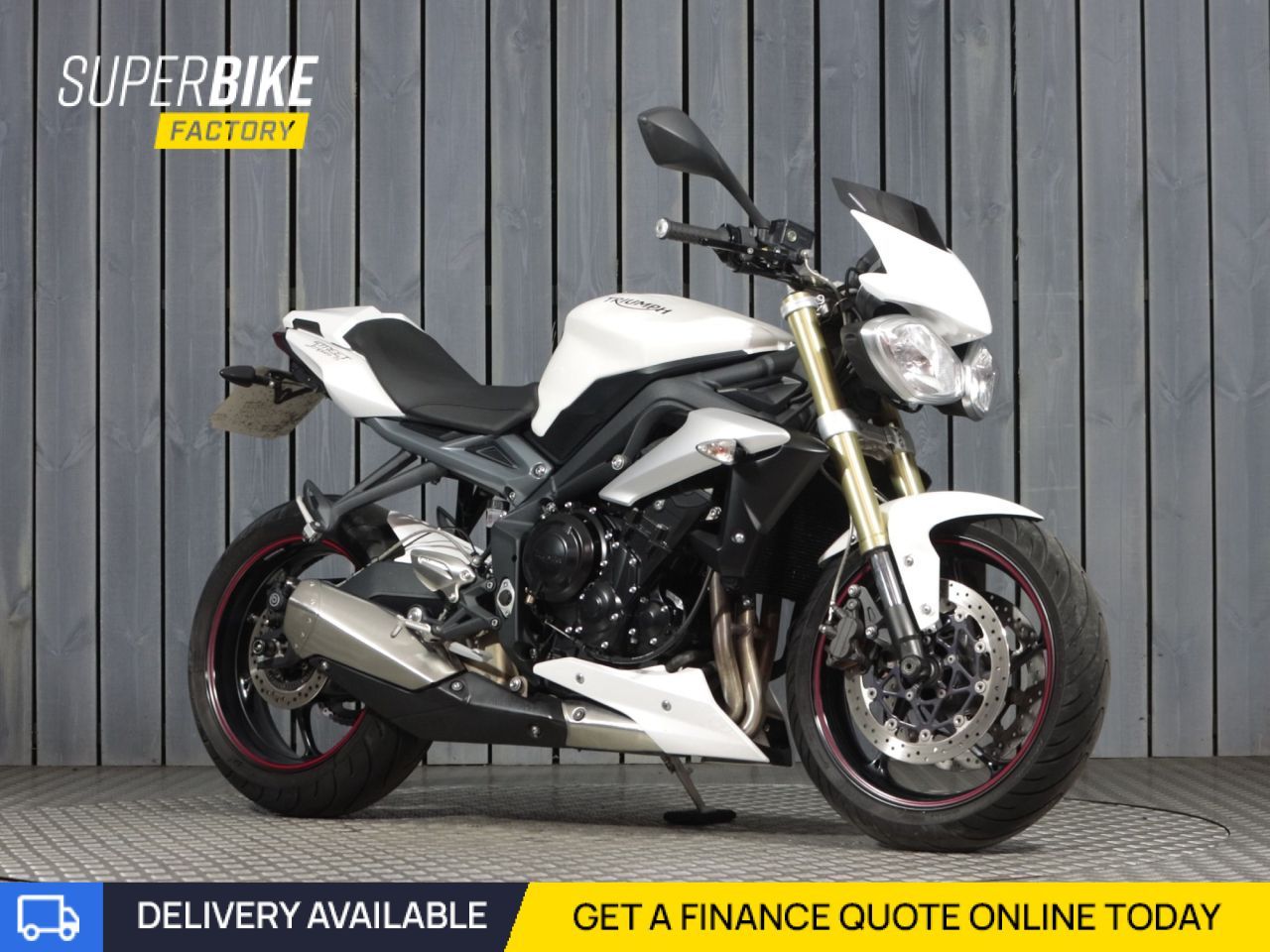 TRIUMPH STREET TRIPLE 675STREET TRIPLE 675