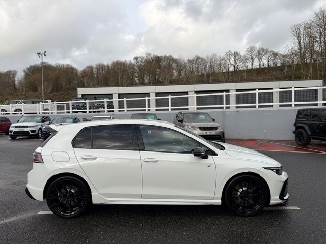 2024 Volkswagen Golf 2L R Black Edition 5dr - Photo 9