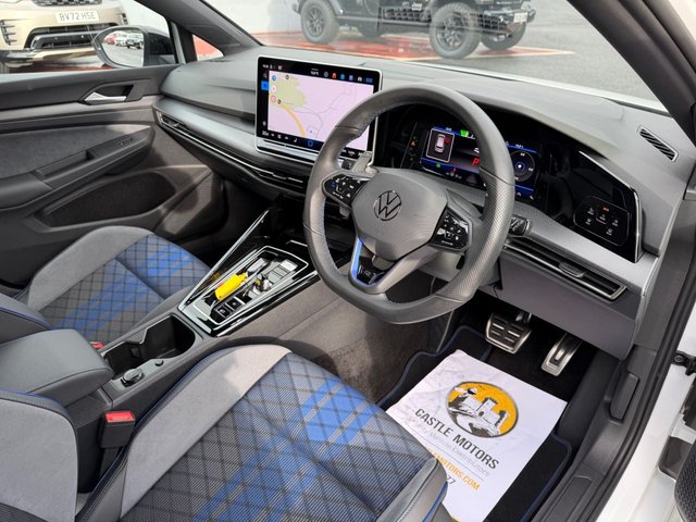 2024 Volkswagen Golf 2L R Black Edition 5dr - Photo 12