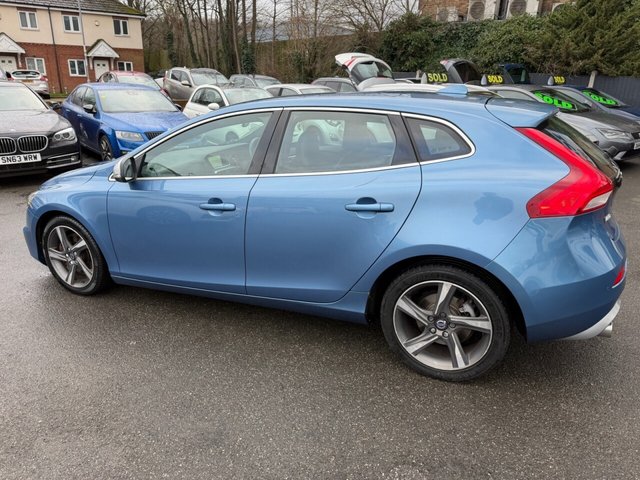 2016 Volvo V40 2L R-Design Lux Nav 5dr - Photo 7