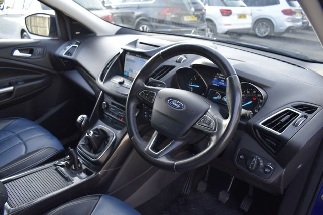 2016 FORD KUGA - Photo 9