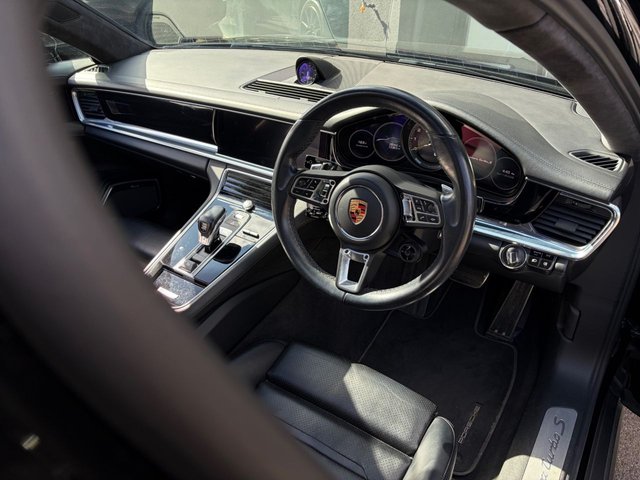 View our PORSCHE PANAMERA