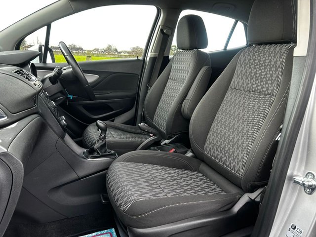 2015 VAUXHALL MOKKA 1.7 CDTi Tech Line SUV 5dr Diesel Manual 2WD Euro 5 (s/s) (130 ps) - Photo 5