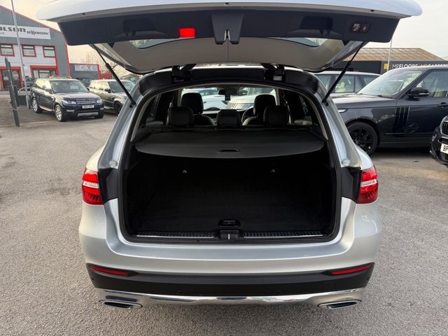 2016 MERCEDES-BENZ GLC 2.1 GLC220d Sport (Premium) SUV 5dr Diesel G-Tronic 4MATIC Euro 6-2 OWNER CAR FINISHED IN IRIDIUM SILVER METALLIC WITH BLACK LEATHER UPHOLSTERY-REVERSE CAMERA-ACTIVE PARK ASSIST-ELECTRIC MEMORY SEAT-PANORAMIC GLASS SUNROOF-BLUETOOTH-CRUISE CONTROL-ELECTRIC FOLDING MIRRORS-BLUETOOTH-CRUISE CONTROL-DAB RADIO-DUAL ZONE CLIMATE CONTROL-AMBIENT ILLUMINATION-HEATED SEATS-18" 5 SPOKE ALLOYS - Photo 7
