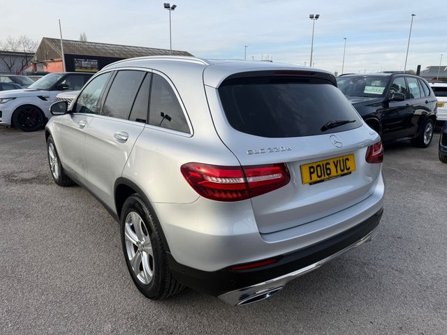 2016 MERCEDES-BENZ GLC 2.1 GLC220d Sport (Premium) SUV 5dr Diesel G-Tronic 4MATIC Euro 6-2 OWNER CAR FINISHED IN IRIDIUM SILVER METALLIC WITH BLACK LEATHER UPHOLSTERY-REVERSE CAMERA-ACTIVE PARK ASSIST-ELECTRIC MEMORY SEAT-PANORAMIC GLASS SUNROOF-BLUETOOTH-CRUISE CONTROL-ELECTRIC FOLDING MIRRORS-BLUETOOTH-CRUISE CONTROL-DAB RADIO-DUAL ZONE CLIMATE CONTROL-AMBIENT ILLUMINATION-HEATED SEATS-18" 5 SPOKE ALLOYS - Photo 5