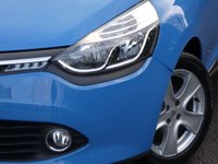 USED 2015 15 RENAULT CLIO 1.5 dCi Dynamique MediaNav 5d EDC 90 S/S &pound;20 ROAD TAX, SAT NAV, BLUETOOTH, CRUISE CONTROL & SPEED LIMITER, AUTOMATIC HEADLIGHTS & WIPERS, AUX & USB PORTS, EDC AUTOMATIC GEARBOX, FRONT FOG LIGHTS, 16 INCH ALLOY WHEELS, CLOTH INTERIOR, LEATHER MULTIFUNCTION STEERING WHEEL, AIR CONDITIONING, ECO MODE, BASS REFLEX SPEAKERS, TRIP COMPUTER WITH DIGITAL SPEEDO, REMOTE CENTRAL LOCKING, PUSH BUTTON START, ELECTRIC WINDOWS, ELECTRIC HEATED MIRRORS, ISO FIX, FOLDING REAR SEATS, SERVICE HISTORY