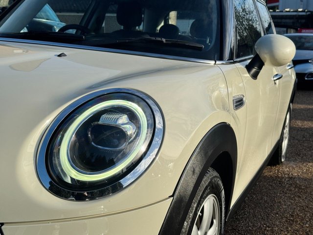 2018 MINI HATCH 1.5 Cooper D Hatchback 5dr Diesel Manual Euro 6 (s/s) (116 ps) - Photo 11