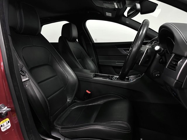 2017 Jaguar Xf 2L R-Sport 4dr - Photo 5